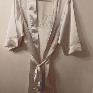 Like New Bride Robe